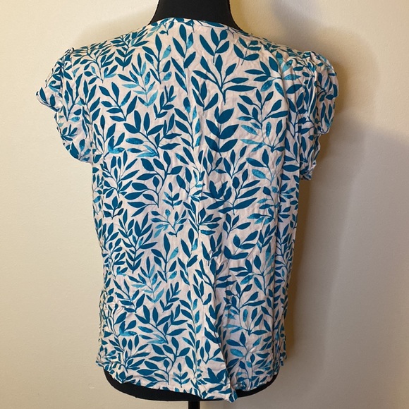 💖 2/$25 Fun2Fun Teal Leaf Print Blouse - Picture 3 of 4